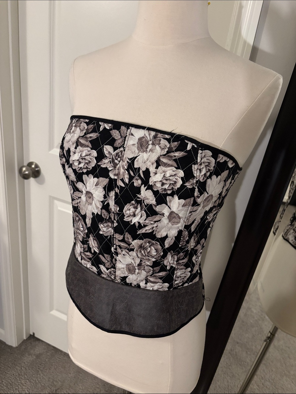 Floral Strapless Bustier Top in Black and Gray